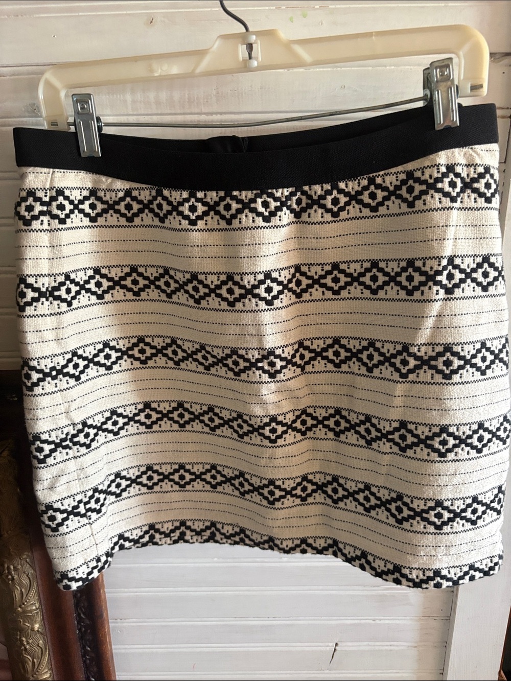 GAP Black and Cream Mini Skirt with Geometric Stripe Pattern